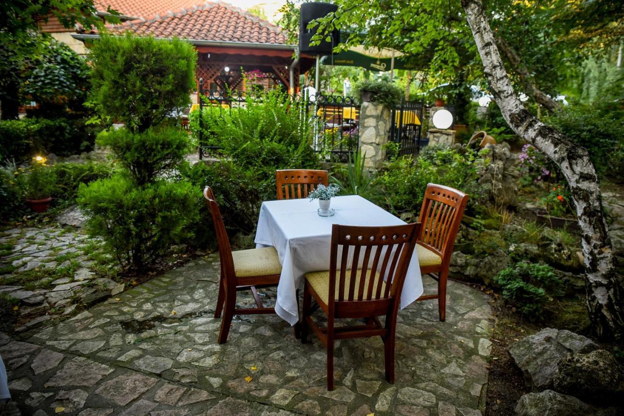 Hotel Centar Balasevic เบลเกรด ภายนอก รูปภาพ