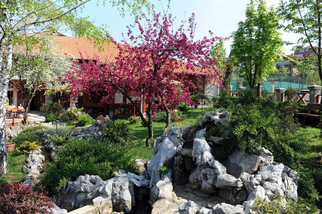 Hotel Centar Balasevic เบลเกรด ภายนอก รูปภาพ