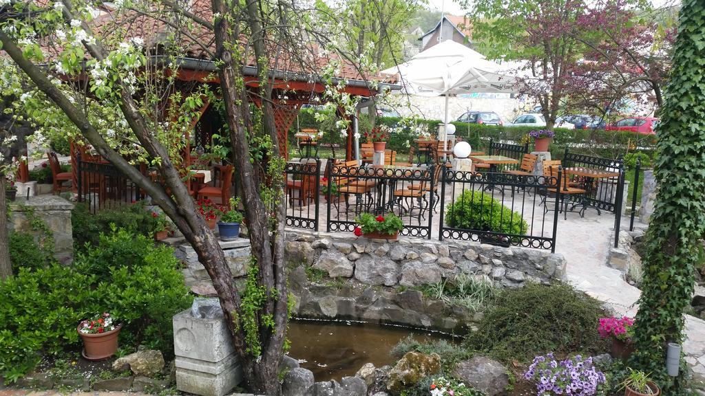 Hotel Centar Balasevic เบลเกรด ภายนอก รูปภาพ
