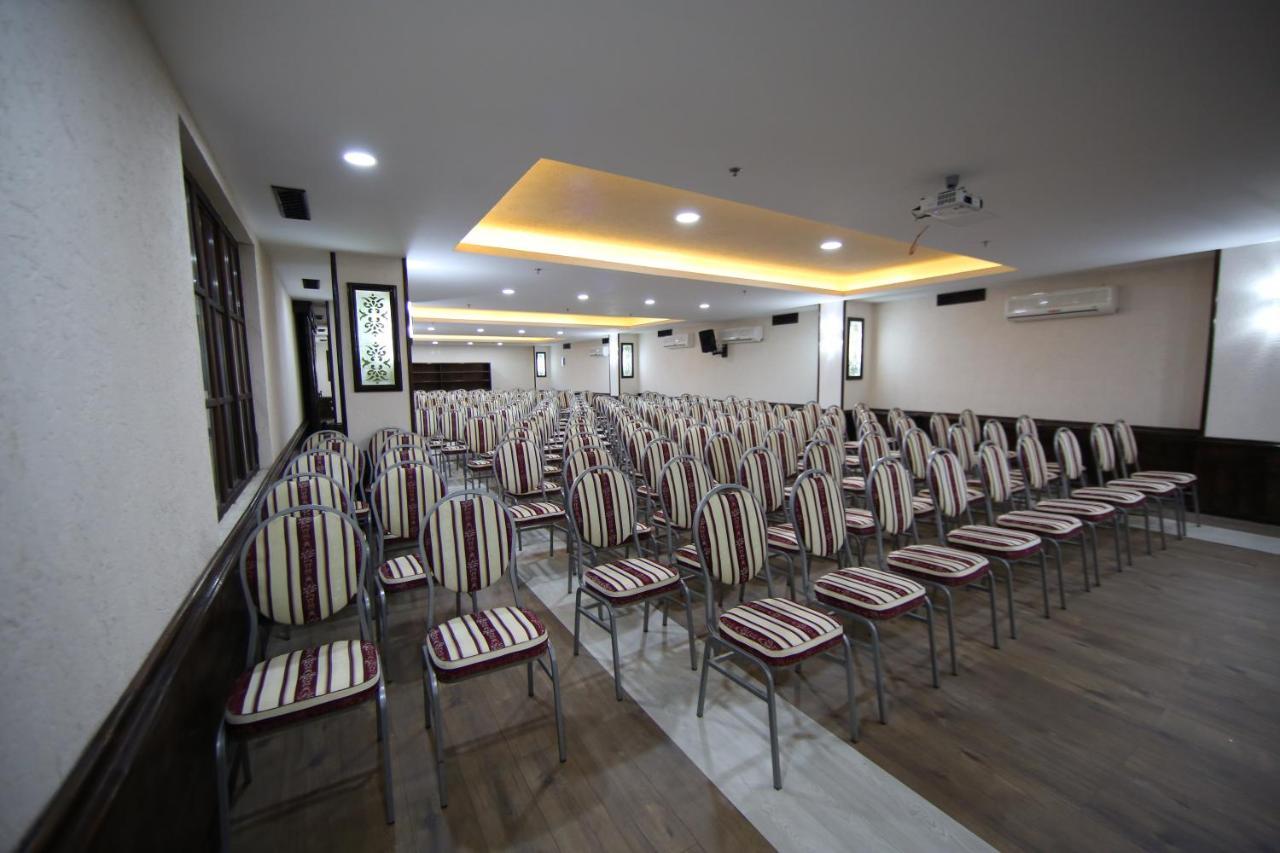 Hotel Centar Balasevic เบลเกรด ภายนอก รูปภาพ